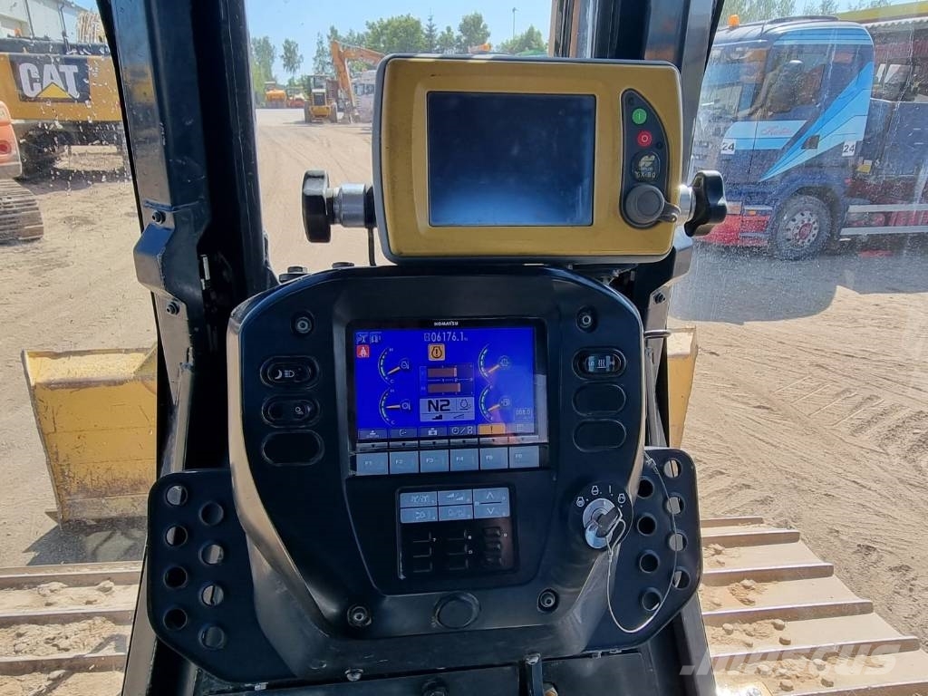 Komatsu D 61 PXI-23 INTELLIGENT Buldooserid