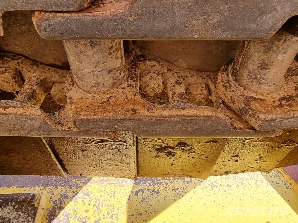 Komatsu D 61 PXI-23 INTELLIGENT Buldooserid