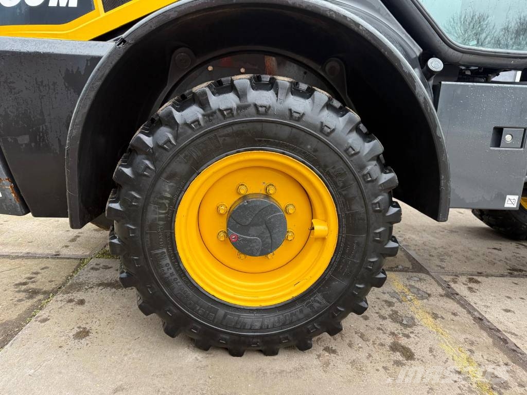 Komatsu WA 80 M-8 Kolesové nakladače