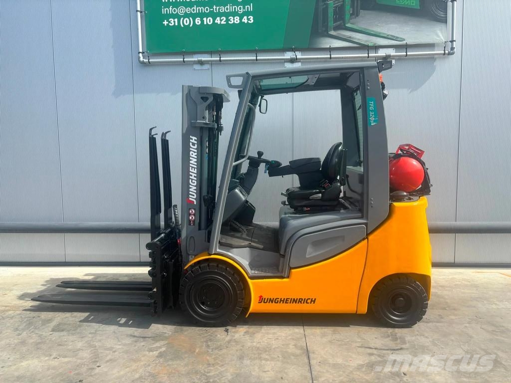 Jungheinrich TFG320s Heftruck LPG forklifts