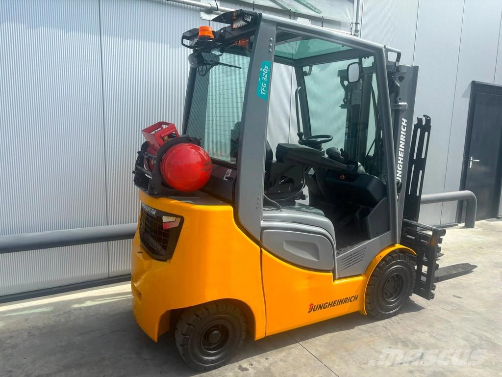 Jungheinrich TFG320s Heftruck LPG forklifts
