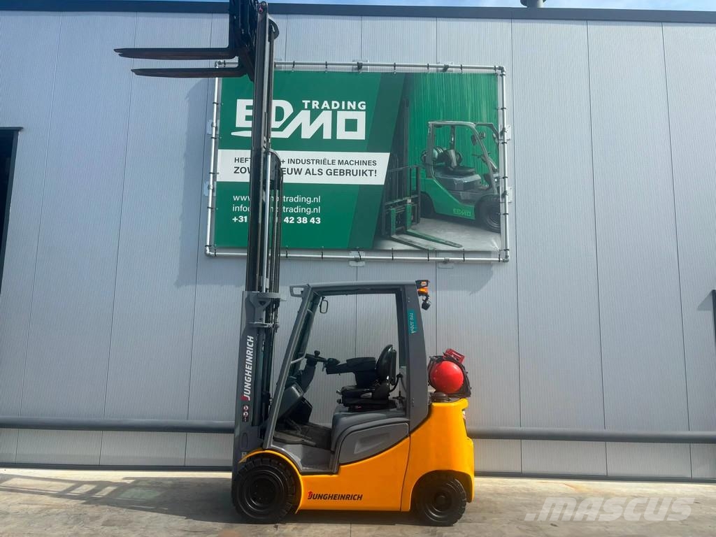 Jungheinrich TFG320s Heftruck LPG forklifts