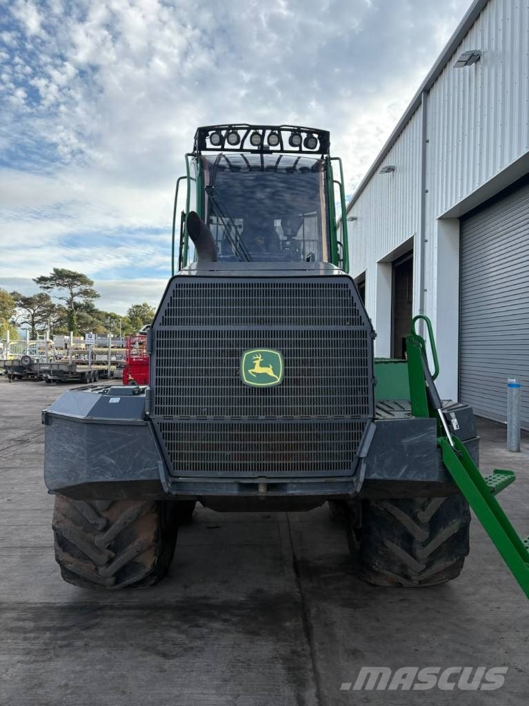 John Deere 910G Kuormatraktorit