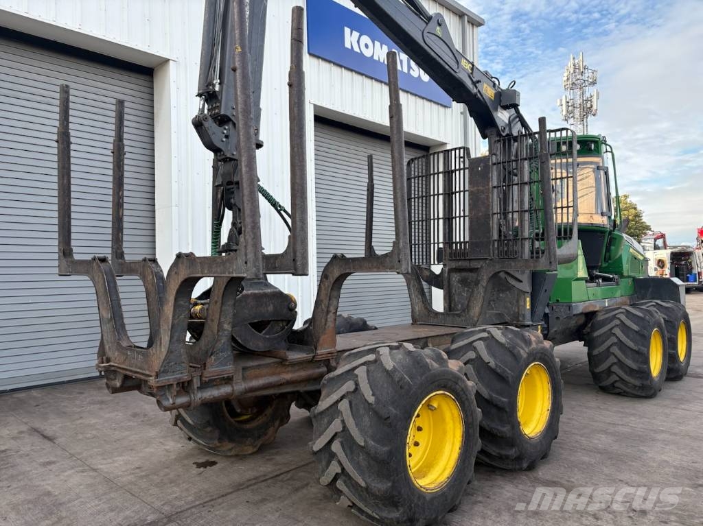 John Deere 910G Kuormatraktorit