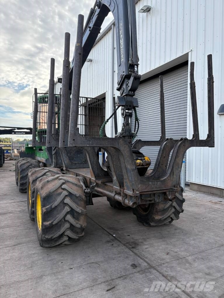 John Deere 910G Kuormatraktorit
