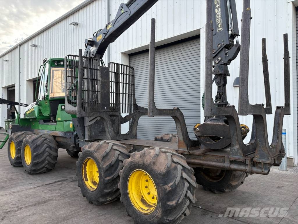 John Deere 910G Kuormatraktorit