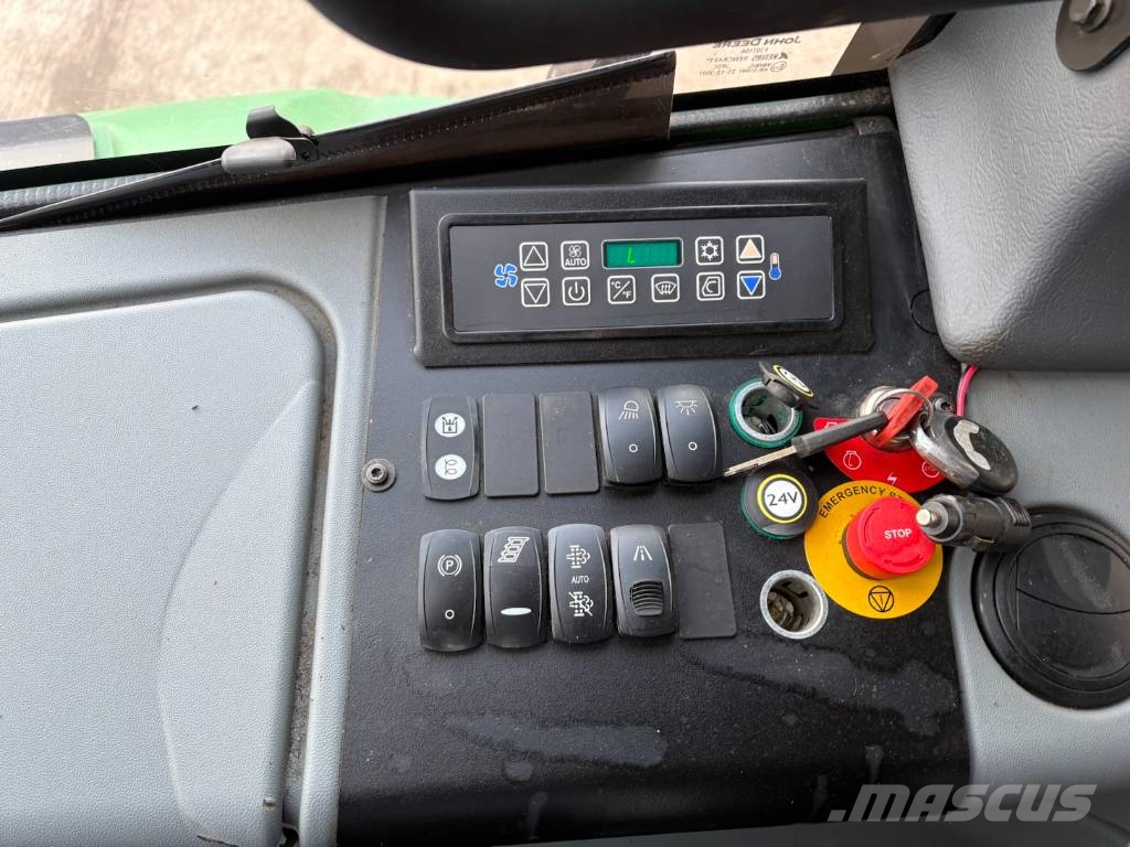 John Deere 910G Kuormatraktorit