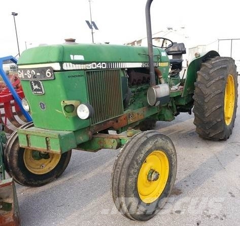 John Deere Deere 3040 الجرارات
