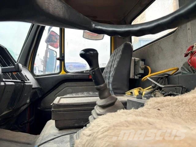 Mercedes-Benz SK 3229B V8 MIXER + 21 METER PUTZMEISTER CONCRETE Betooni pumpautod