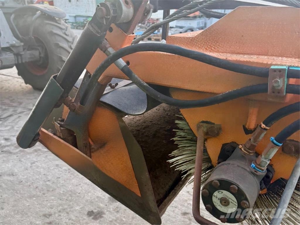 Bema 25 / 2750 - Kehrbesen Sonstige Landmaschinen