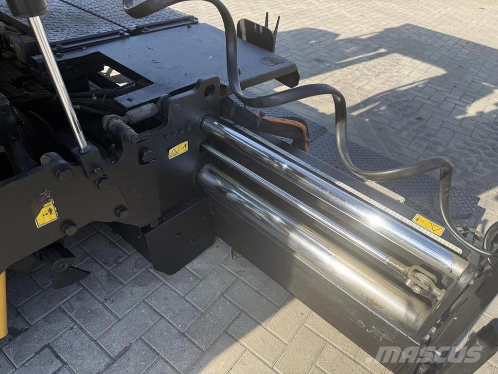 CAT AP 300F Asfaldilaoturid