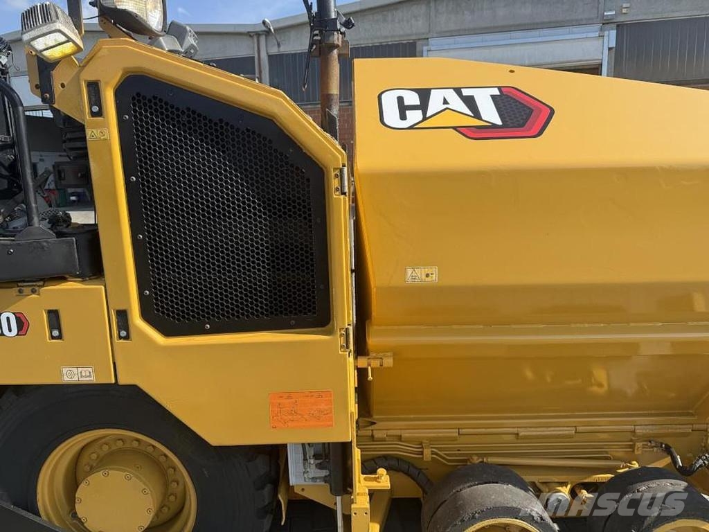 CAT AP 300F Asfaldilaoturid