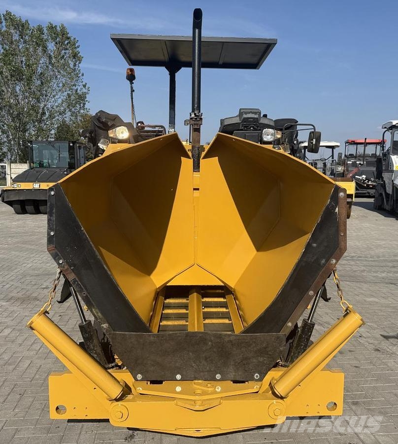 CAT AP 300F Asfaldilaoturid