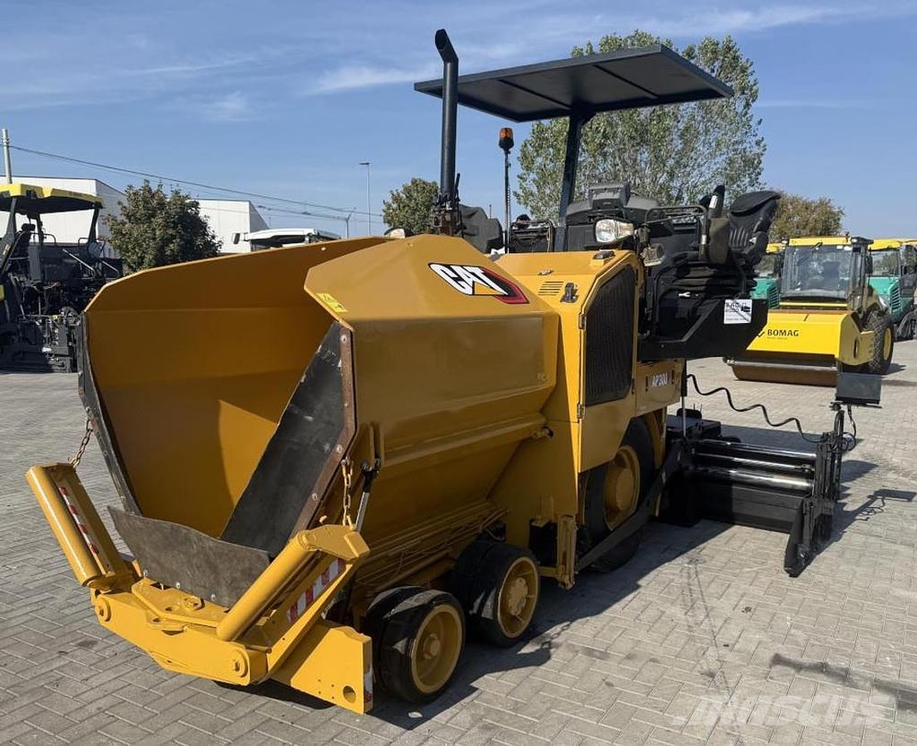CAT AP 300F Asfaldilaoturid