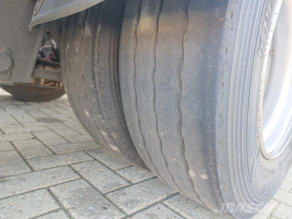 DAF XF 480 4x2 + FVG FS مركبات النقل