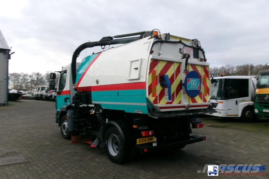 DAF LF 55.220 4X2 Johnston street sweeper Kehrmaschine