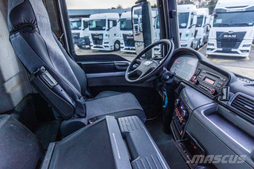 MAN TGS 35.400 BL - HIAB 144 E-2 DUO Camiones polibrazo