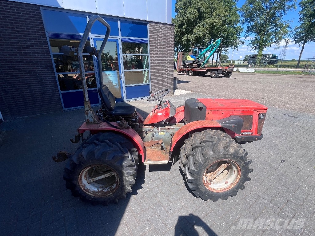 Carraro 3800 HST الجرارات