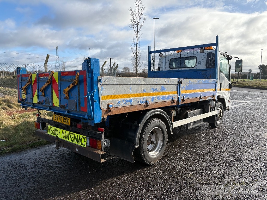 Isuzu N75.150 شاحنات قلابة