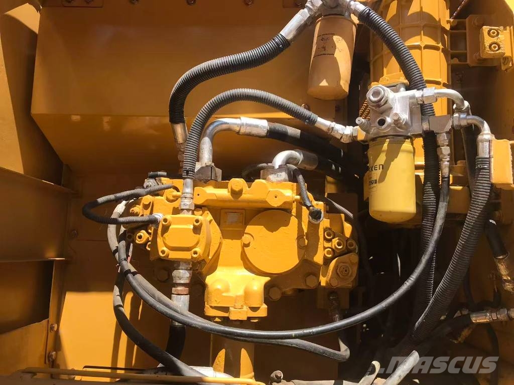 CAT 320 C L Pelle sur chenilles
