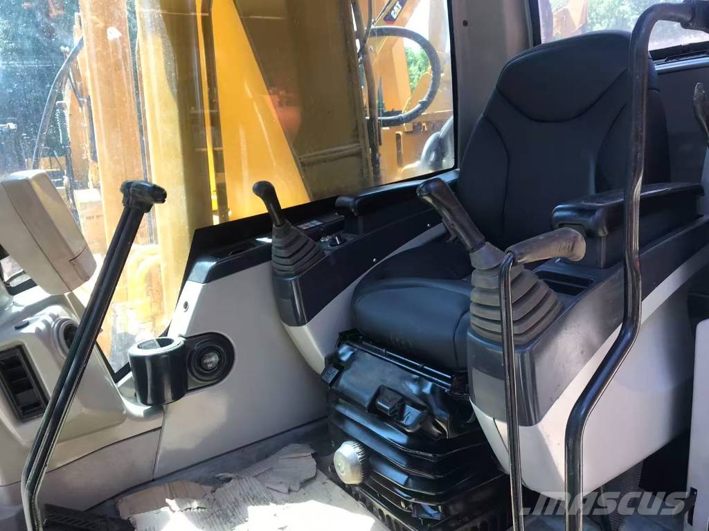 CAT 320 C L Pelle sur chenilles