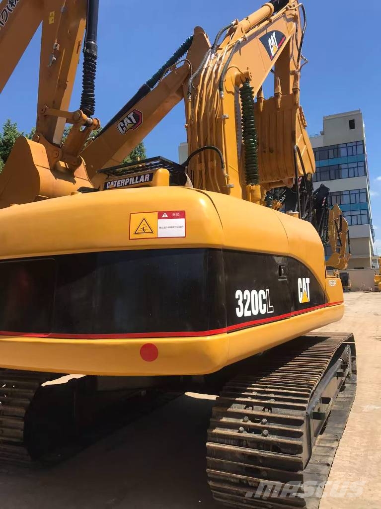 CAT 320 C L Pelle sur chenilles