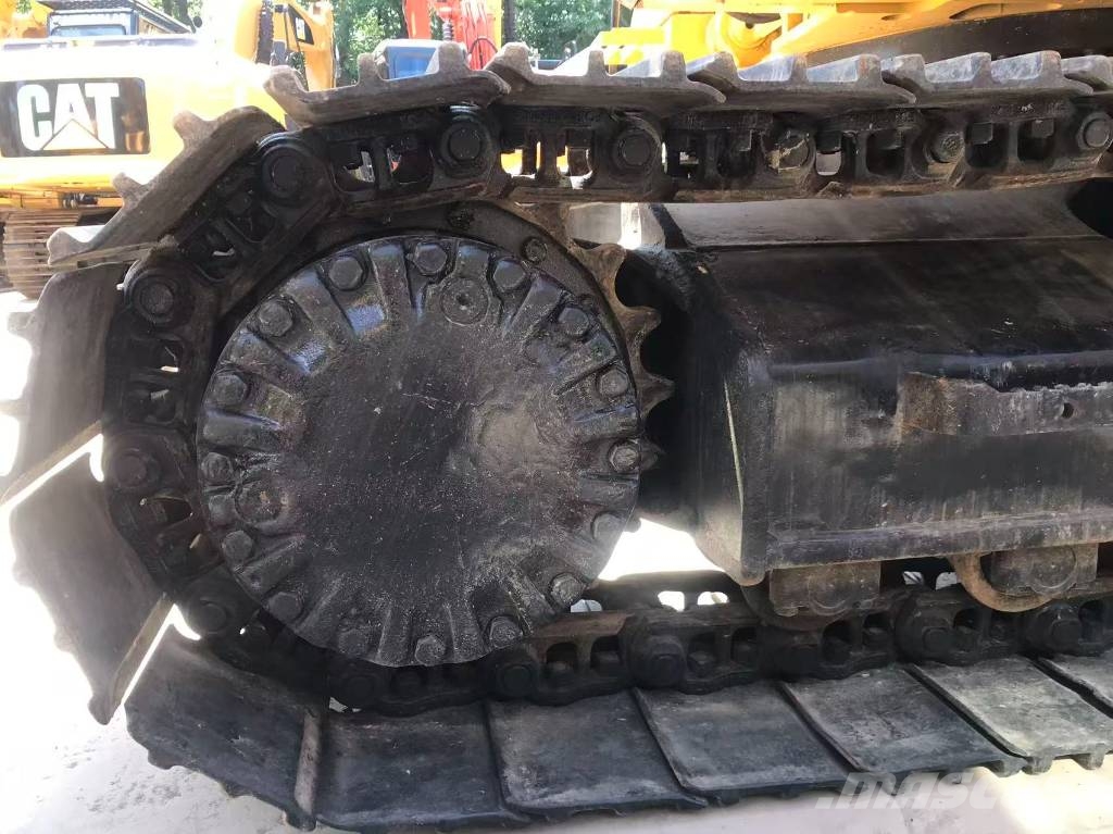 CAT 320 C L Pelle sur chenilles