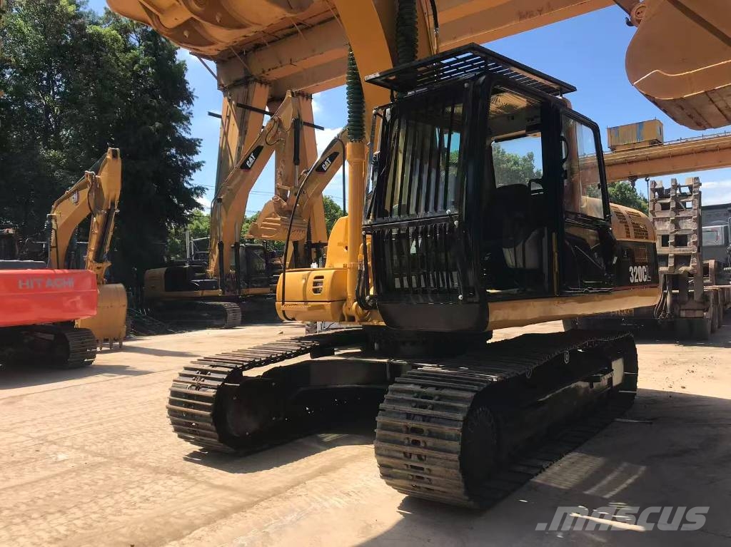 CAT 320 C L Pelle sur chenilles