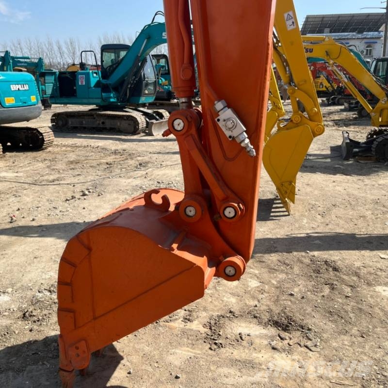 Hitachi ZX 80 Midi bagri 7t – 12t