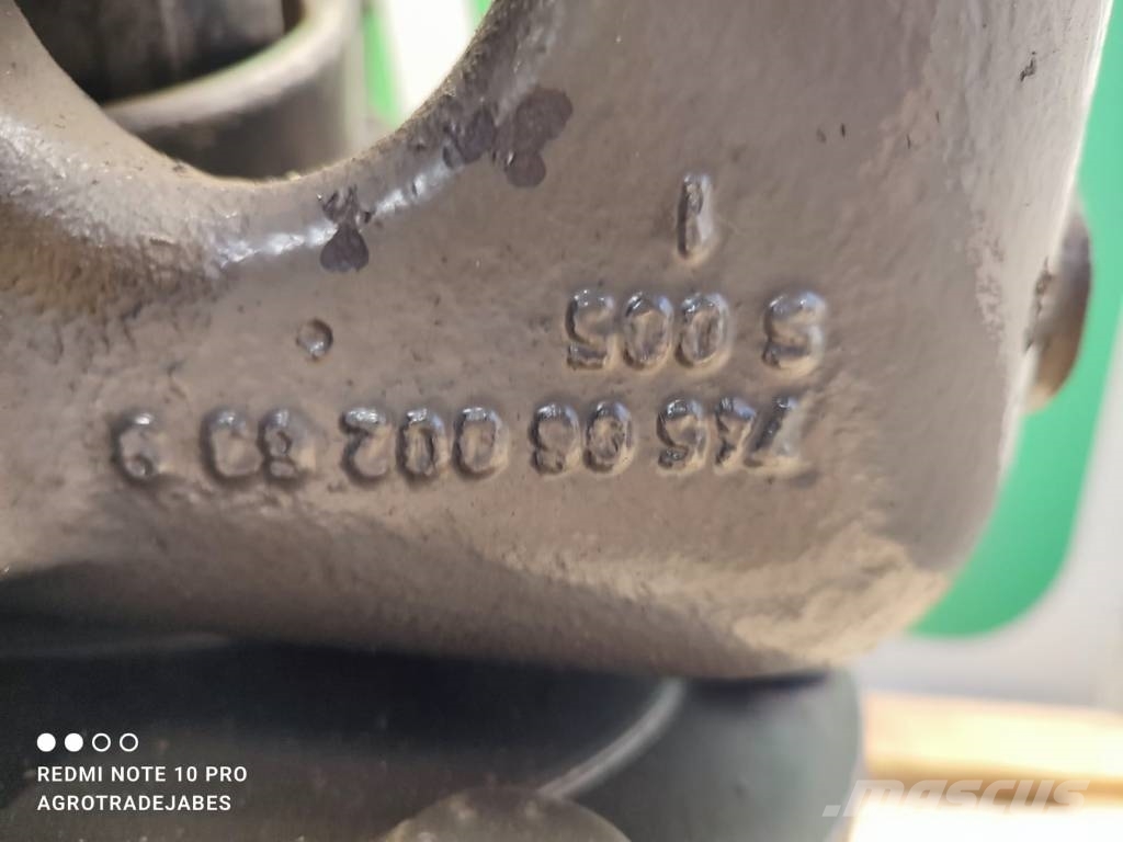 Steering knuckle F718301020330 Hub reduction F7183 轴