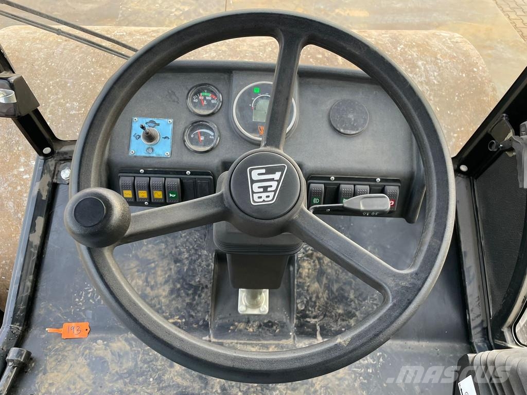 JCB VM166D (15.5t) Rodillos de un solo tambor