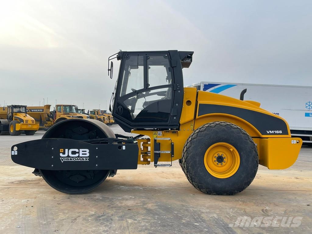 JCB VM166D (15.5t) Rodillos de un solo tambor