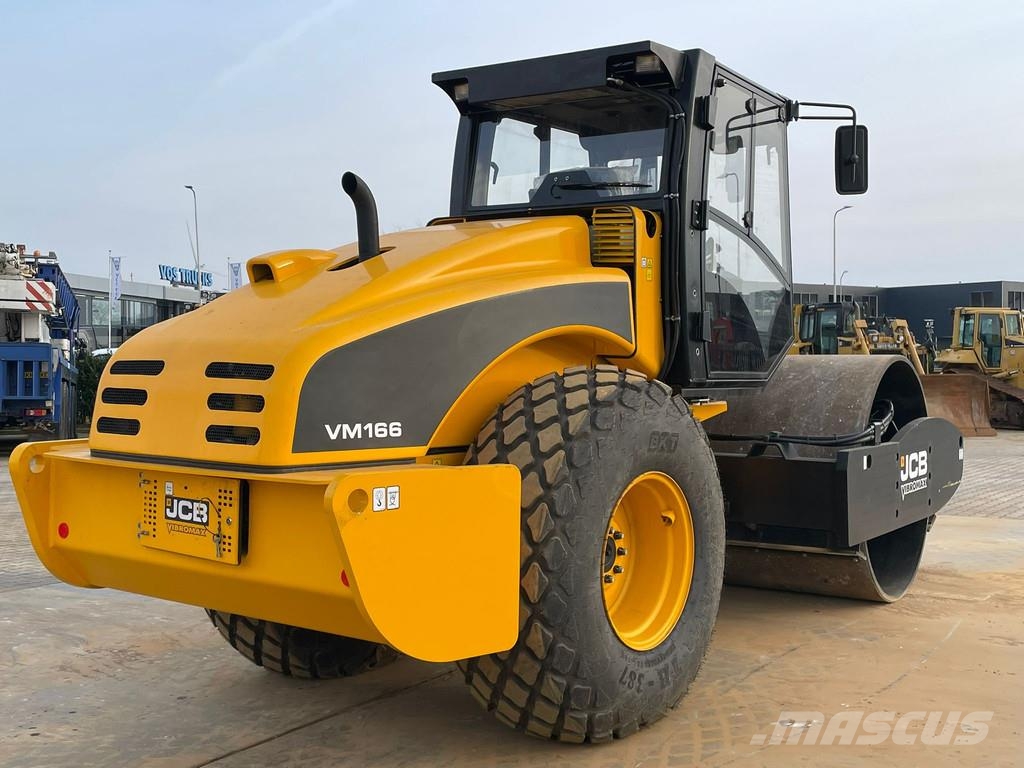 JCB VM166D (15.5t) Rodillos de un solo tambor