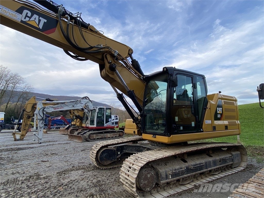 CAT 323 Pásové rýpadlá