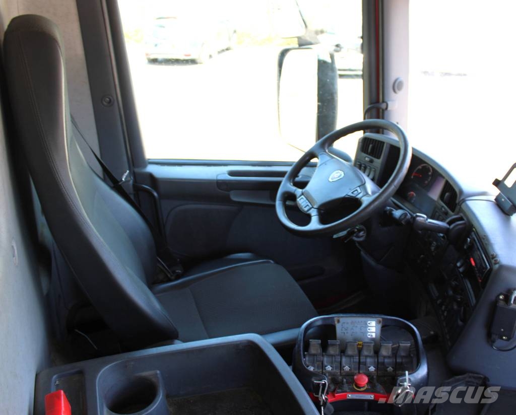 Scania P 410 + PK 20001 Ciężarówki typu Platforma / Skrzynia