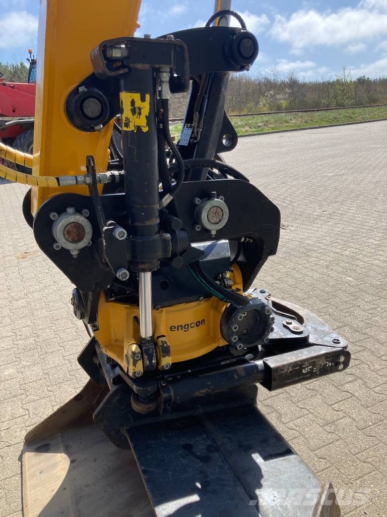 JCB HD 110W Hydradig حفارات بعجل