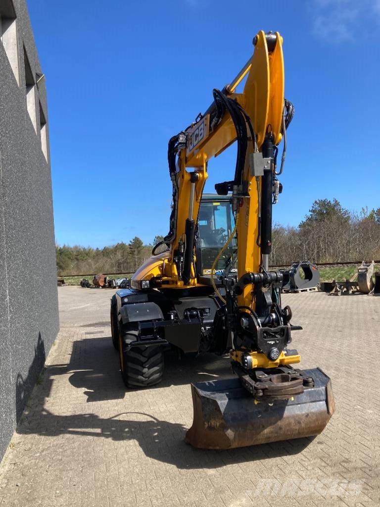 JCB HD 110W Hydradig حفارات بعجل