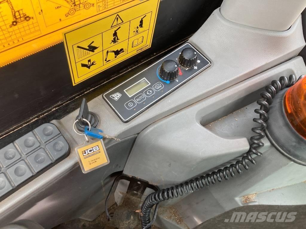 JCB HD 110W Hydradig حفارات بعجل