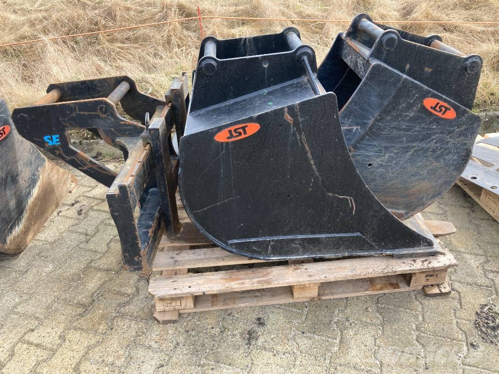JCB HD 110W Hydradig حفارات بعجل