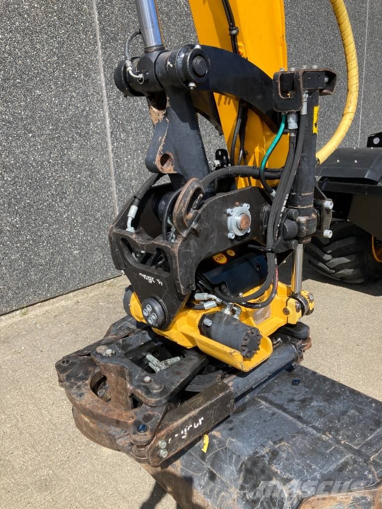 JCB HD 110W Hydradig حفارات بعجل
