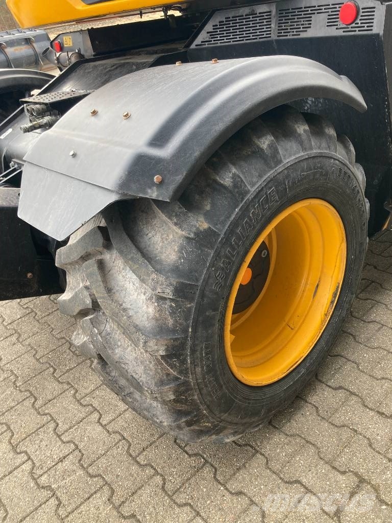 JCB HD 110W Hydradig حفارات بعجل
