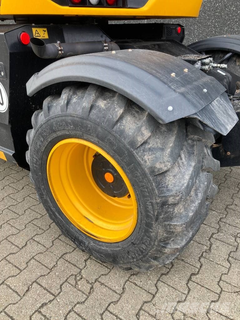 JCB HD 110W Hydradig حفارات بعجل