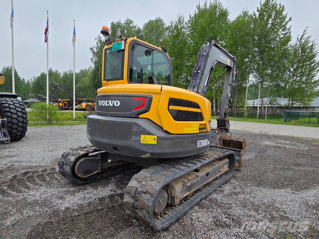 Volvo ECR 88 D حفارات وسط 7 طن - 12 طن