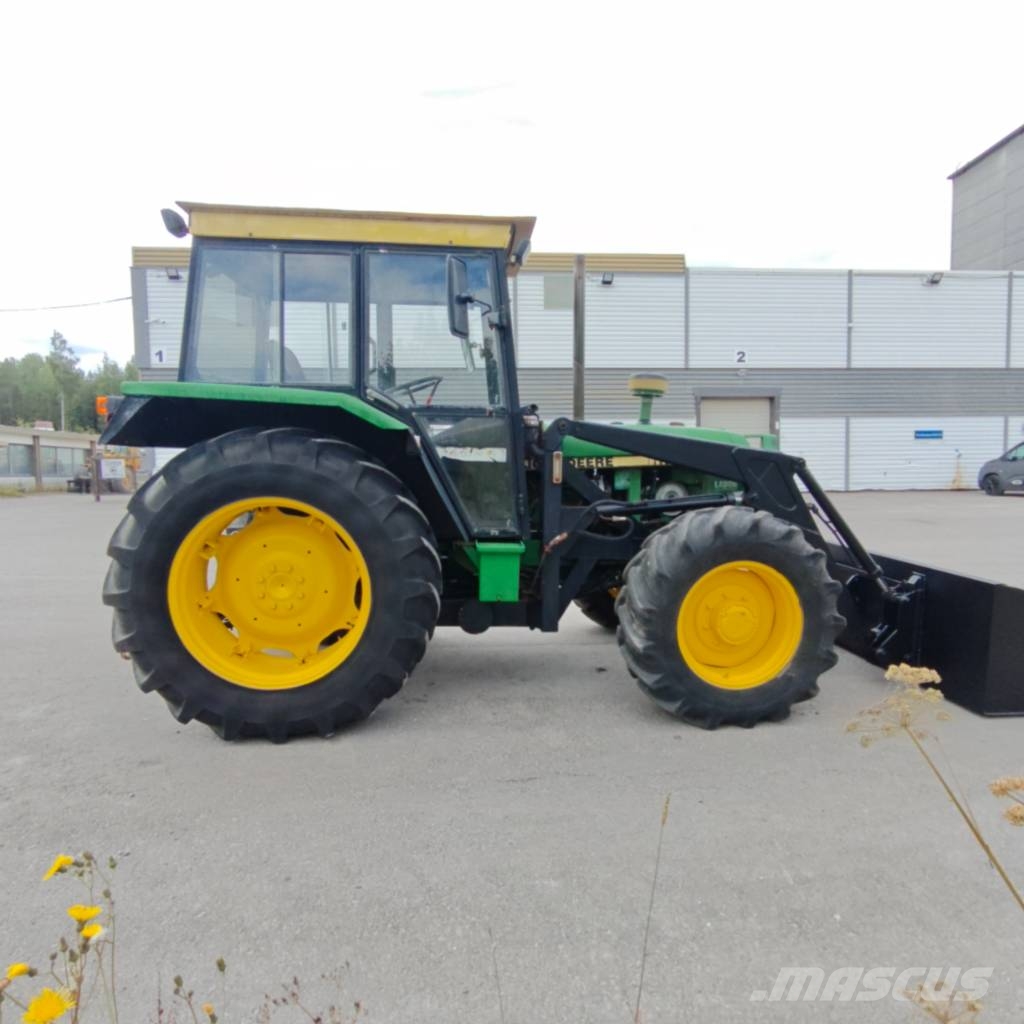 John Deere 2140 Traktorit