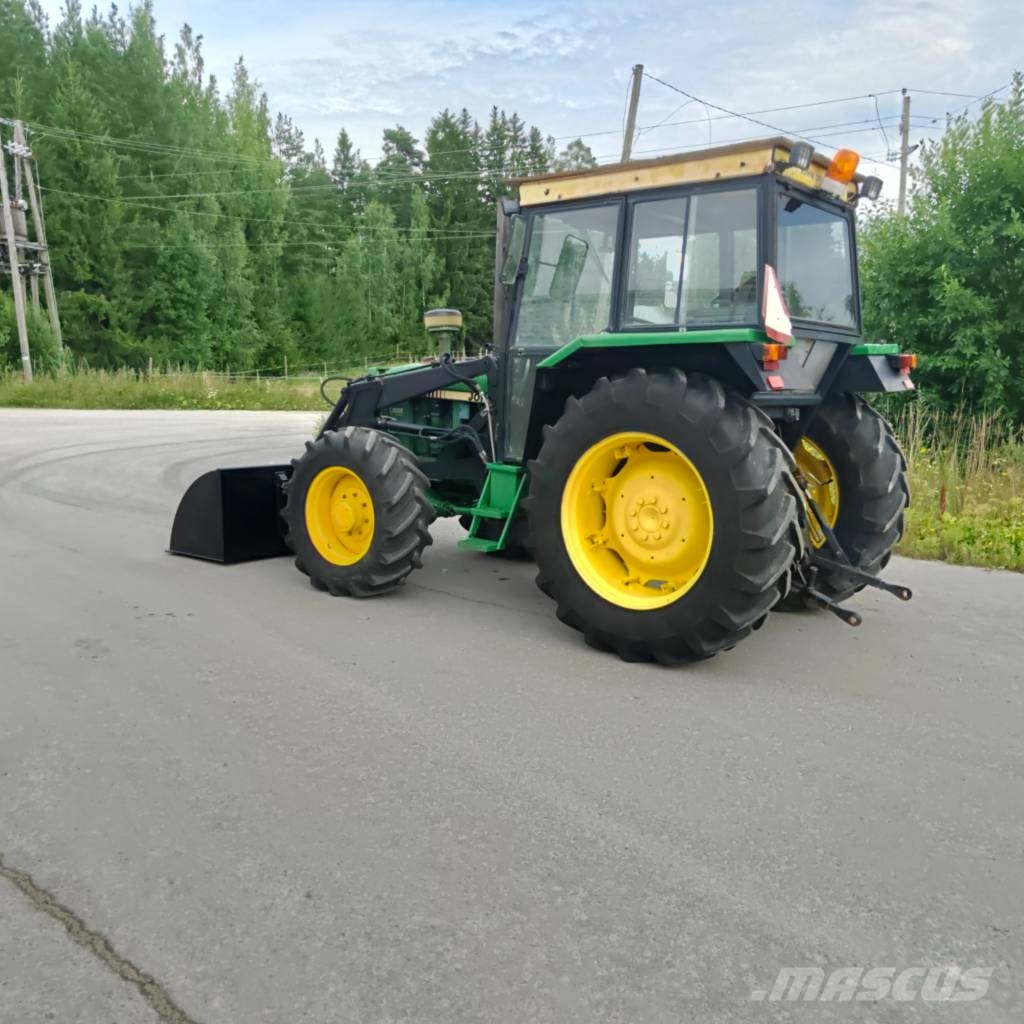 John Deere 2140 Traktorit