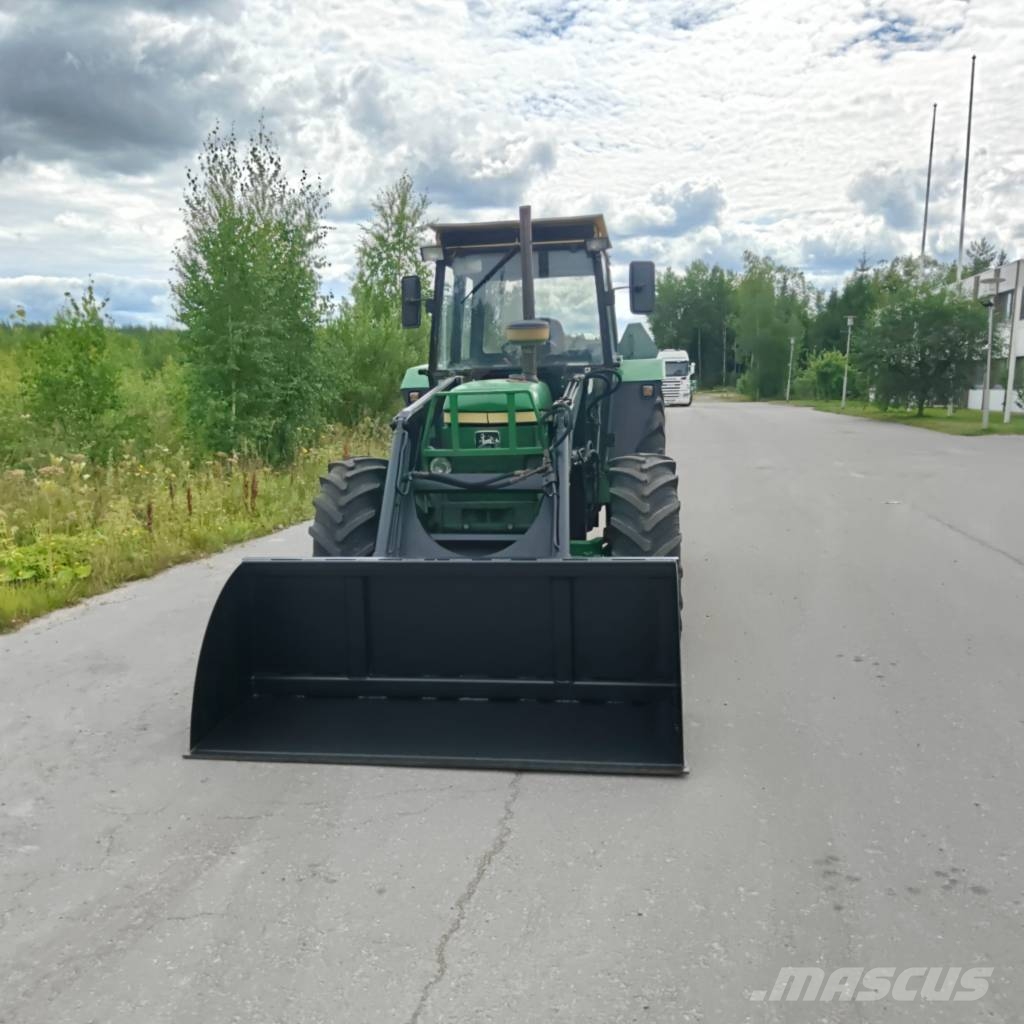 John Deere 2140 Traktorit
