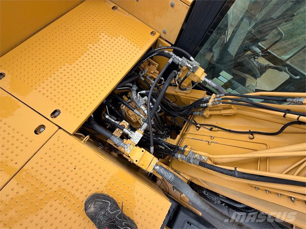 CAT 324E Rupsgraafmachines