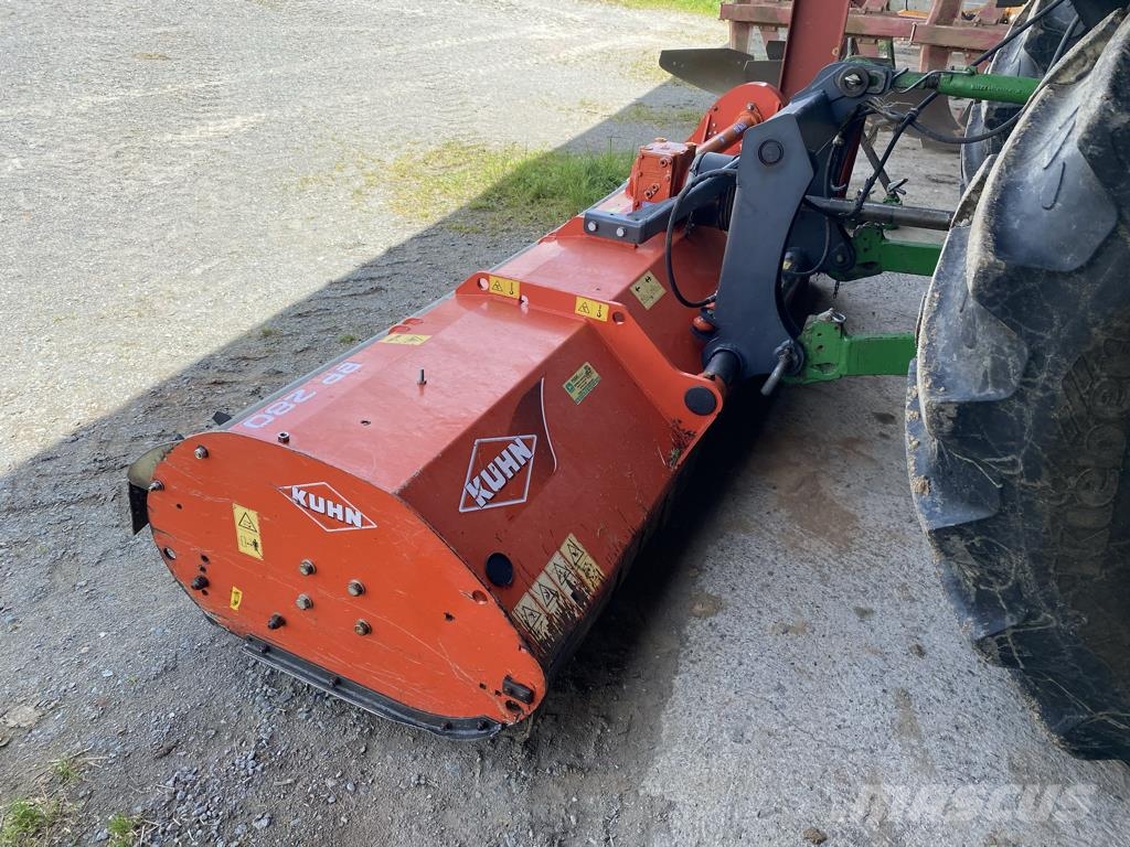Kuhn BP280 破碎机