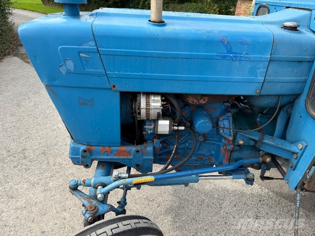 Ford 4600 트랙터