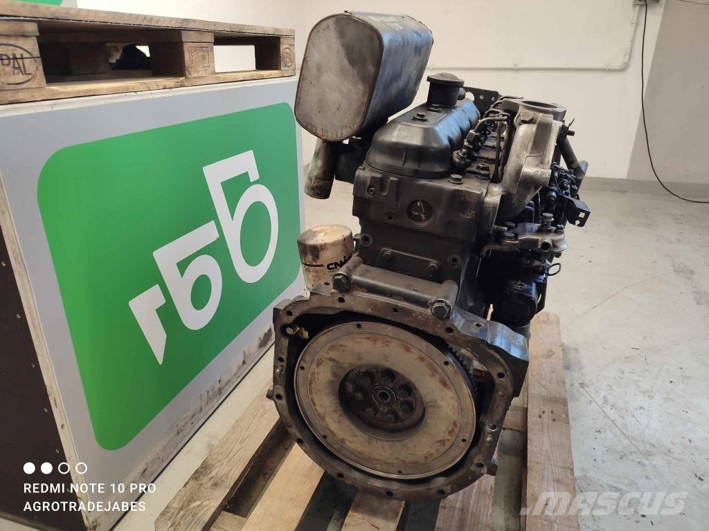 New Holland TD80 engine Двигатели